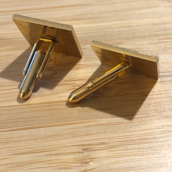 2 sets of cuff links - 1 Swank set - Picture 5 of 8